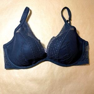 Victoria’s Secret Black Plunge Bra - 34D
